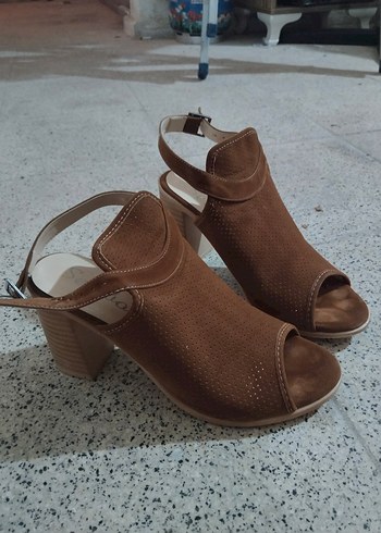 Taba Rengi Süet Kadın Topuklu Sandalet - Görsel 2