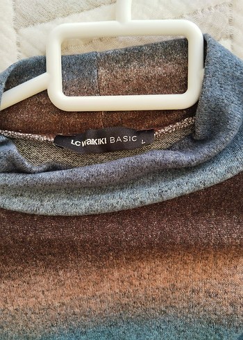 LCW Kadın Dik Yaka Uzun Kollu Tişört - Görsel 3