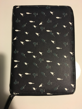 Mango Kuş desenli siyah ipad çantası