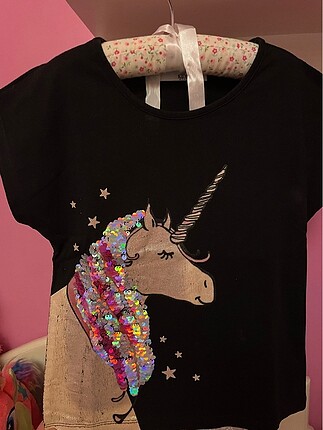 Unicorn baskılı çok şık tshirt