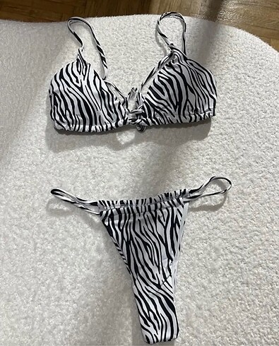 Zebra bikini