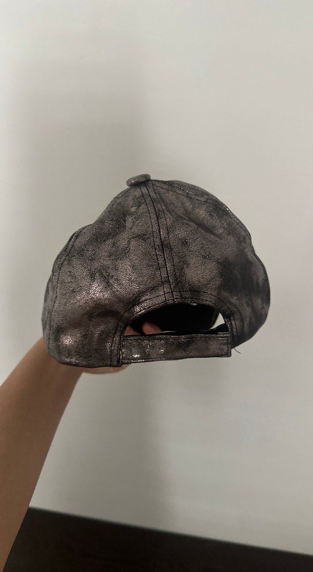 Gri Deri Tokalı Kadın Şapka - Görsel 2