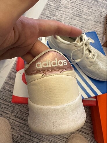 38 Beden Adidas spor ayakkabı
