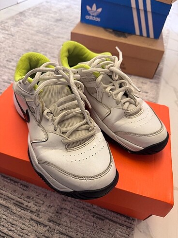 Nike tenis ayakkabısı