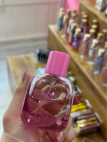 Zara peony parfüm