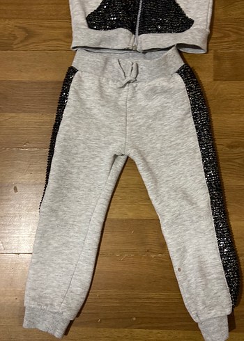 Kız Çocuk Gri Payetli Eşofman Takımı - Görsel 3