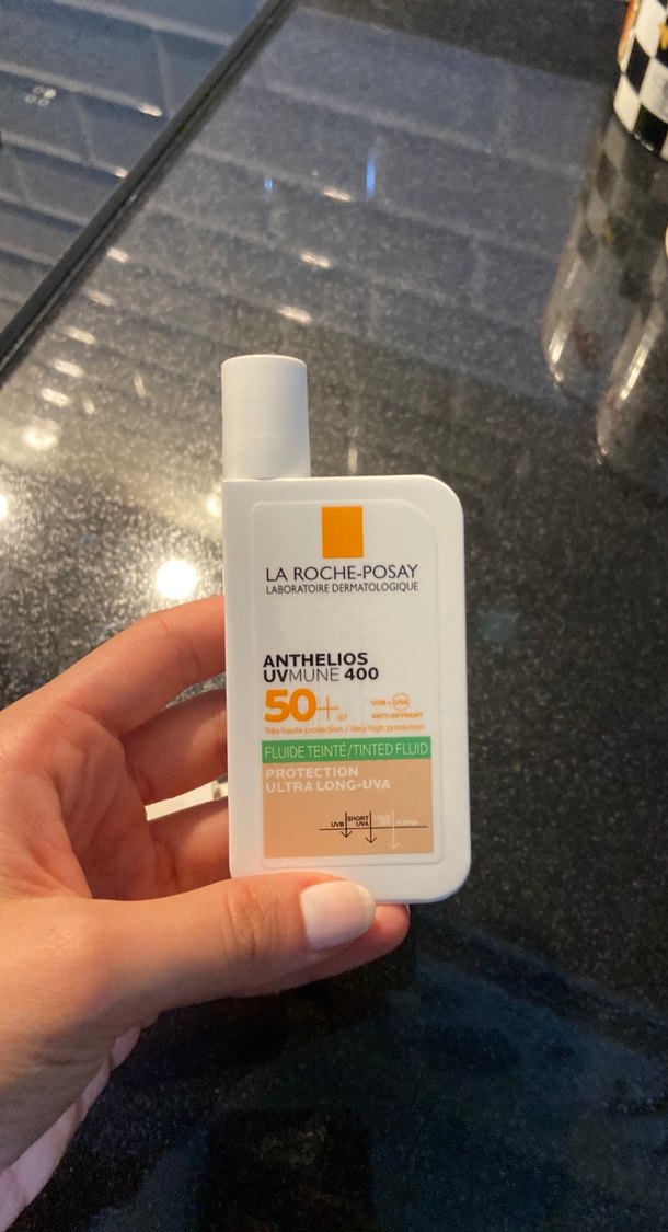 La Roche-Posay Anthelios UVMune 400 SPF 50+ Yağ Kontrolü - Görsel 3