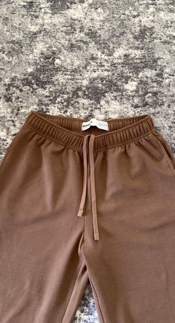 Bershka eşofman altı - Görsel 2