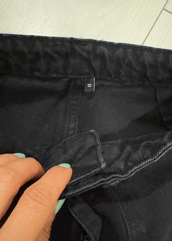 Trendyol & Milla Siyah Duz Kesim Pantolon