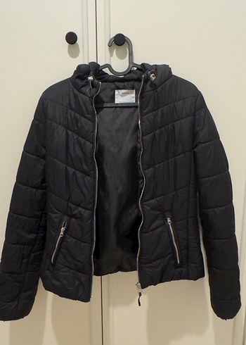 Bershka Siyah Kapusonlu Sisme Ceket
