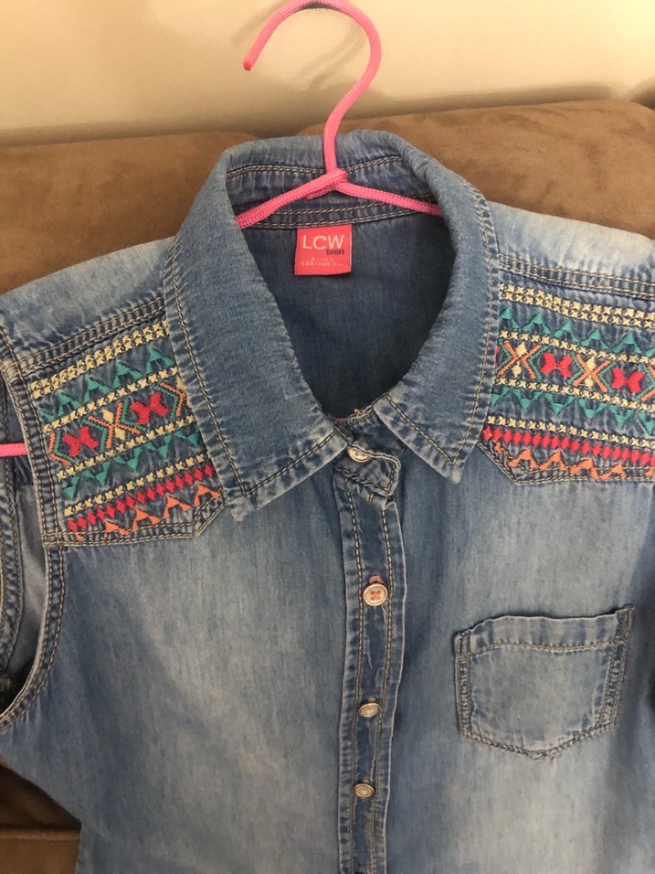 Nakışlı Kolsuz Denim Kız Gömlek - Görsel 4