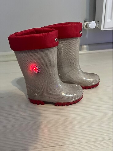 Kız çocuk lastik kar yağmur çizmesi bot