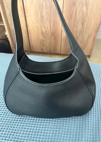 Minimalist Siyah Deri Kadın Omuz Çantası