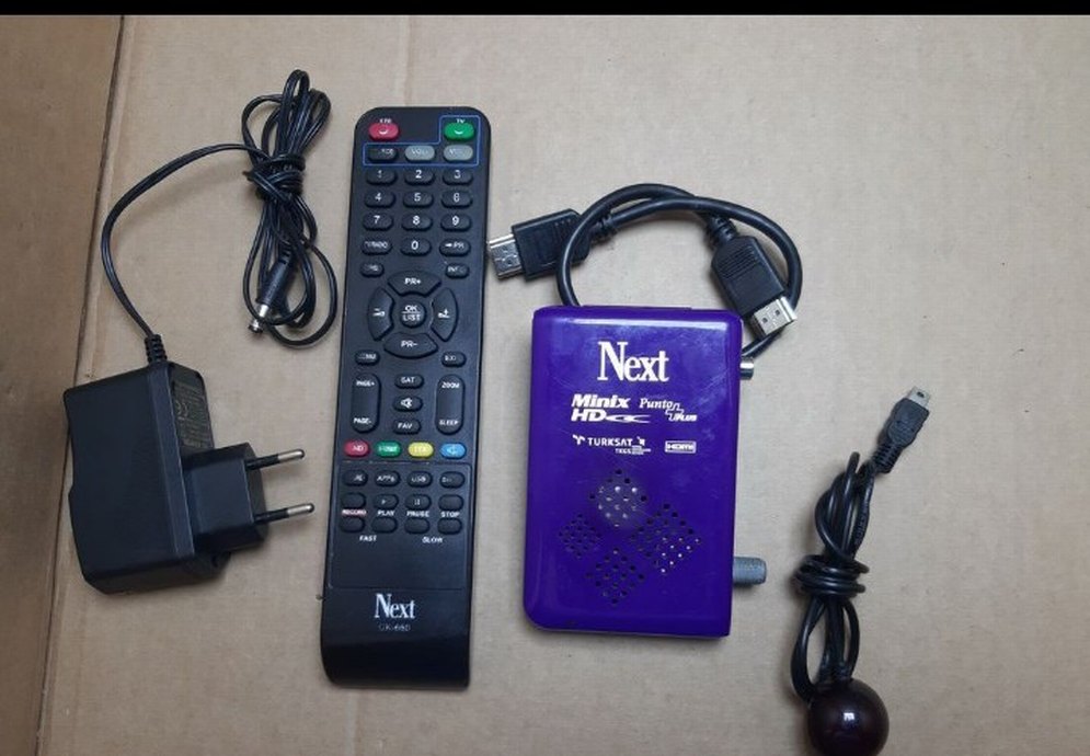 Minix HD Uydu Alıcısı ve Kumanda - Görsel 5