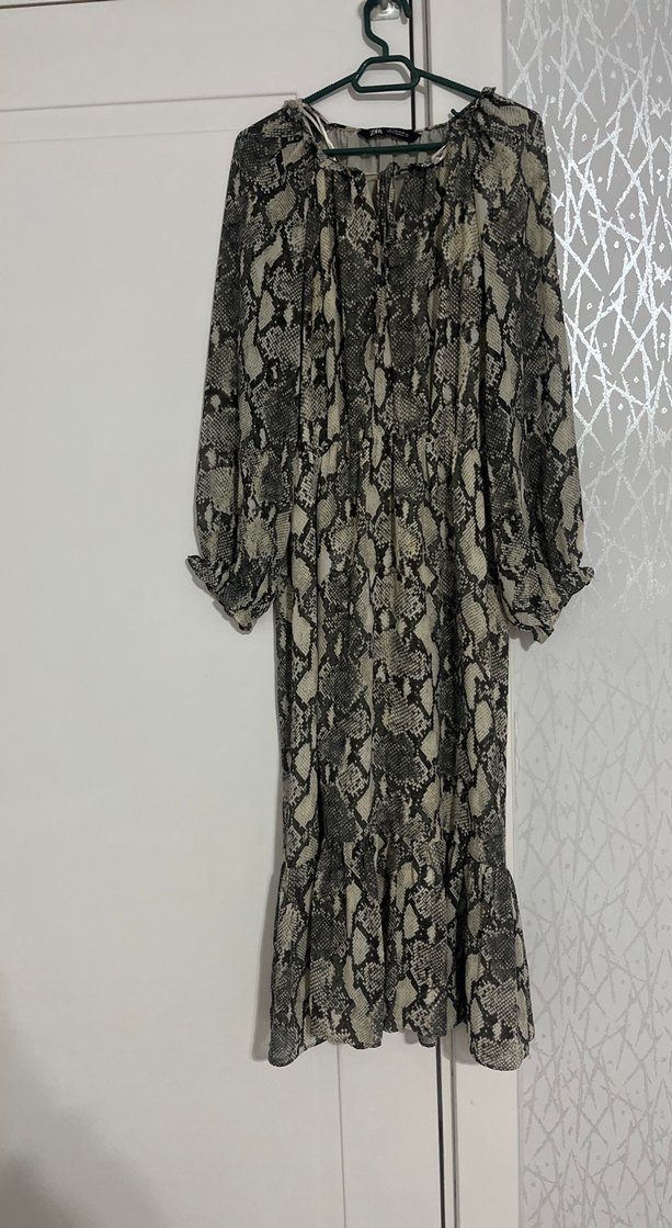 Bohem Yılan Desenli Gri Uzun Elbise - Görsel 2