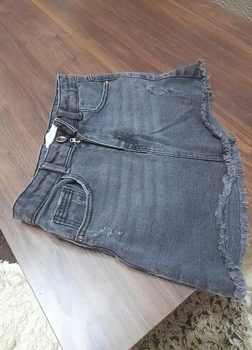 8 Yaş Beden gri Renk Zara 7,8 yaş kız çocuk etek