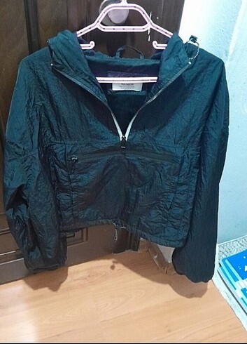 Kanguru modeli yagmurluk
