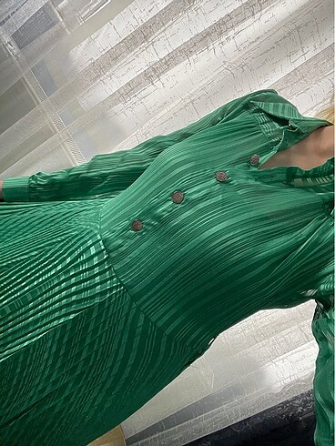 Diğer Pileli yeşil uzun elbise