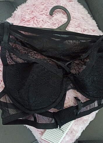 36 Beden siyah Renk Pierre Cardin bralet set