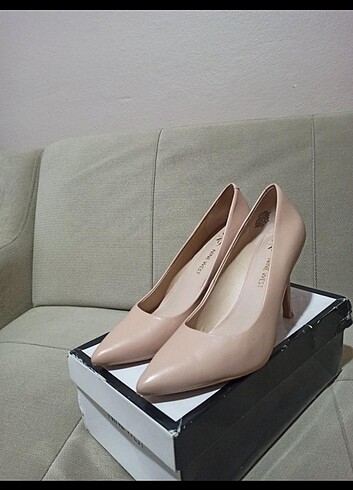 39 Beden ten rengi Renk Pudra stiletto