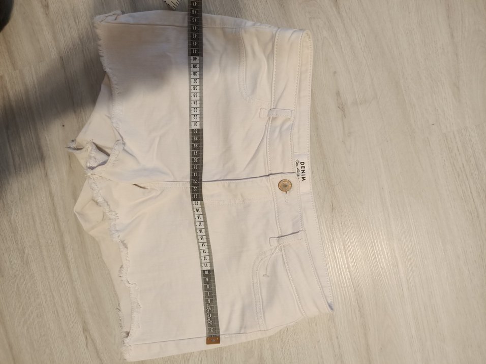 Yurtdışından,40 beden.Beyaz Pamuklu Mini Kot Şort - Görsel 5