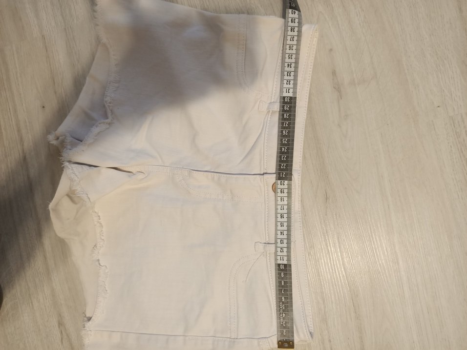 Yurtdışından,40 beden.Beyaz Pamuklu Mini Kot Şort - Görsel 4