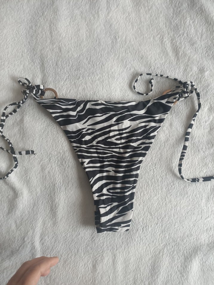 Primark 42 beden Zebra Desenli Bağcıklı Bikini Altı - Görsel 4