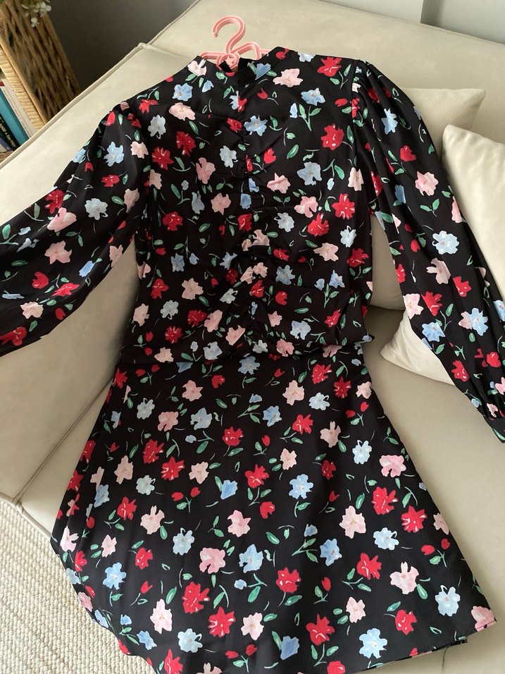 Çiçek Desenli Tesettür Etekli Takım - Görsel 2