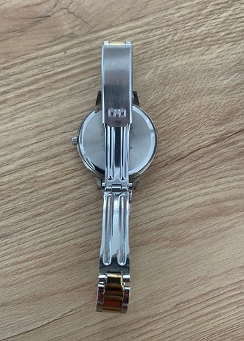 Q&Q  marka kadın kol saati - Görsel 2