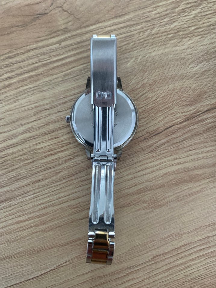 Q&Q  marka kadın kol saati - Görsel 2