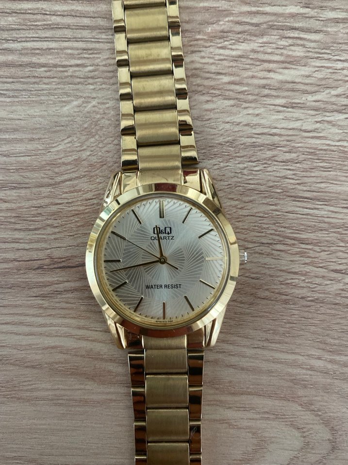 Klasik Parlak Altın Kadın Kol Saati - Görsel 2