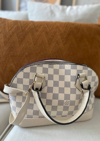 Klasik Beyaz Kareli Deri Kadın Çanta - Görsel 4