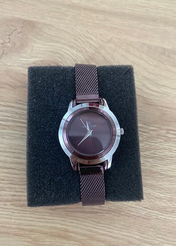 Kahverengi Minimalist Kadın Saat - Görsel 3