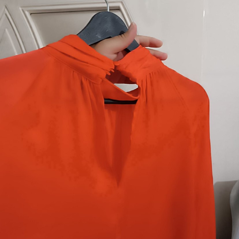 Kadın Kırmızı Yüksek Yakalı Uzun Kollu Bluz - Görsel 3