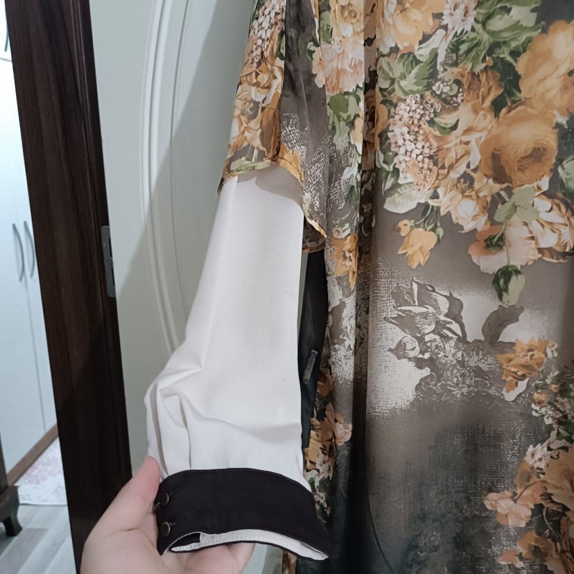 Şeffaf Çiçek Desenli Kısa Kollu tunik - Görsel 2