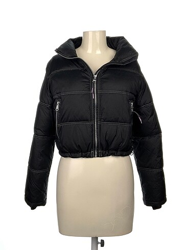 Pull and Bear Mont %70 İndirimli.