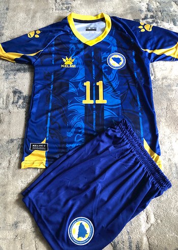 4 Yaş Beden Mavi Desenli Kısa Kollu Erkek Spor Forma