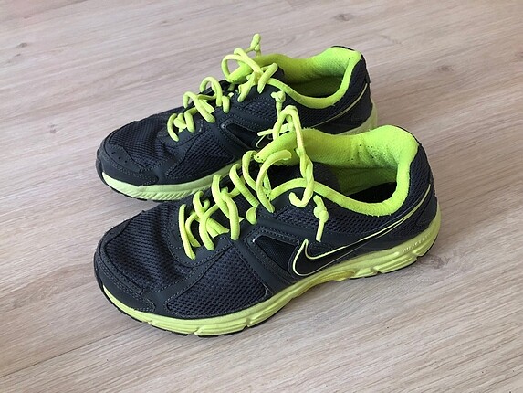 Nike Spor Ayakkabı