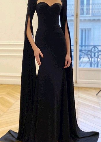 Siyah Uzun V Yaka Gotik Abiye Elbise