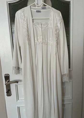 Uzun Kollu Nakışlı Beyaz Kadın Lohusa Takım - Görsel 2