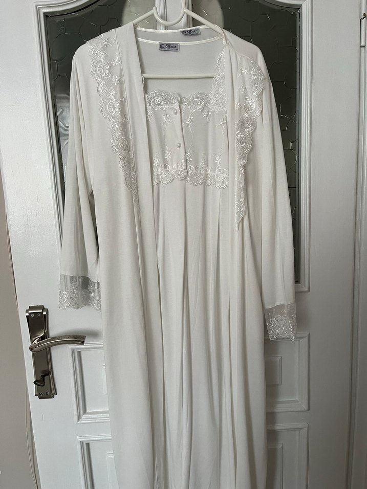 Uzun Kollu Nakışlı Beyaz Kadın Lohusa Takım - Görsel 2