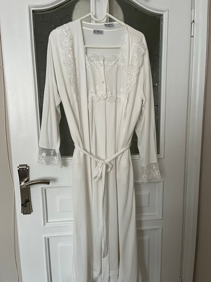 Uzun Kollu Nakışlı Beyaz Kadın Lohusa Takım - Görsel 5