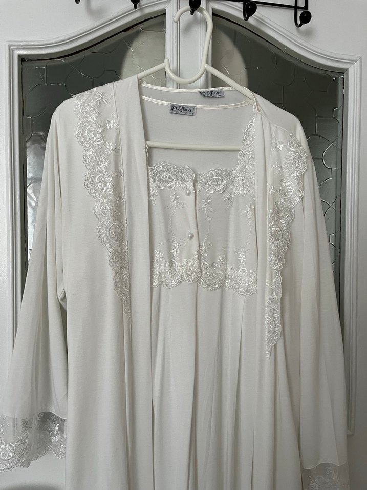 Uzun Kollu Nakışlı Beyaz Kadın Lohusa Takım - Görsel 3