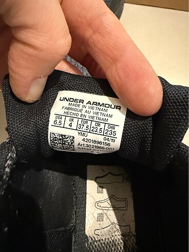 37,5 Beden Under armour ayakkabı