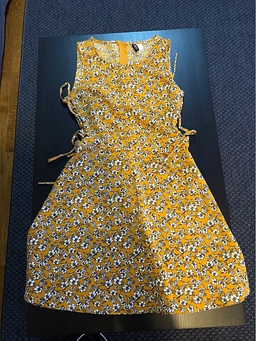 H&m çiçekli elbise