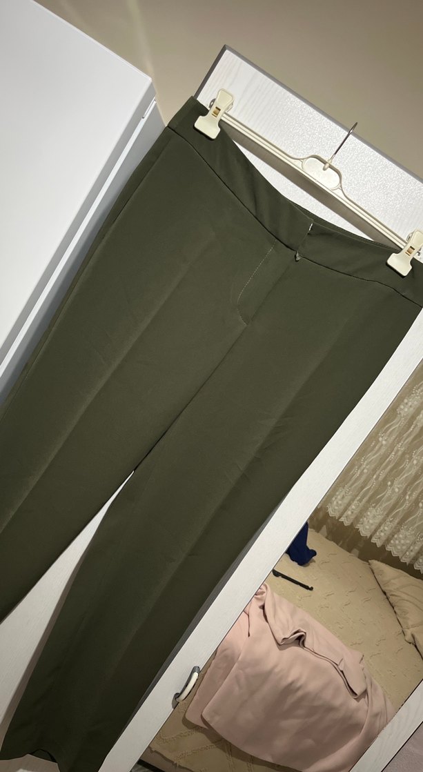 Kadın Haki Kumaş Pantolon - Kemerli, Midi Boy - Görsel 2