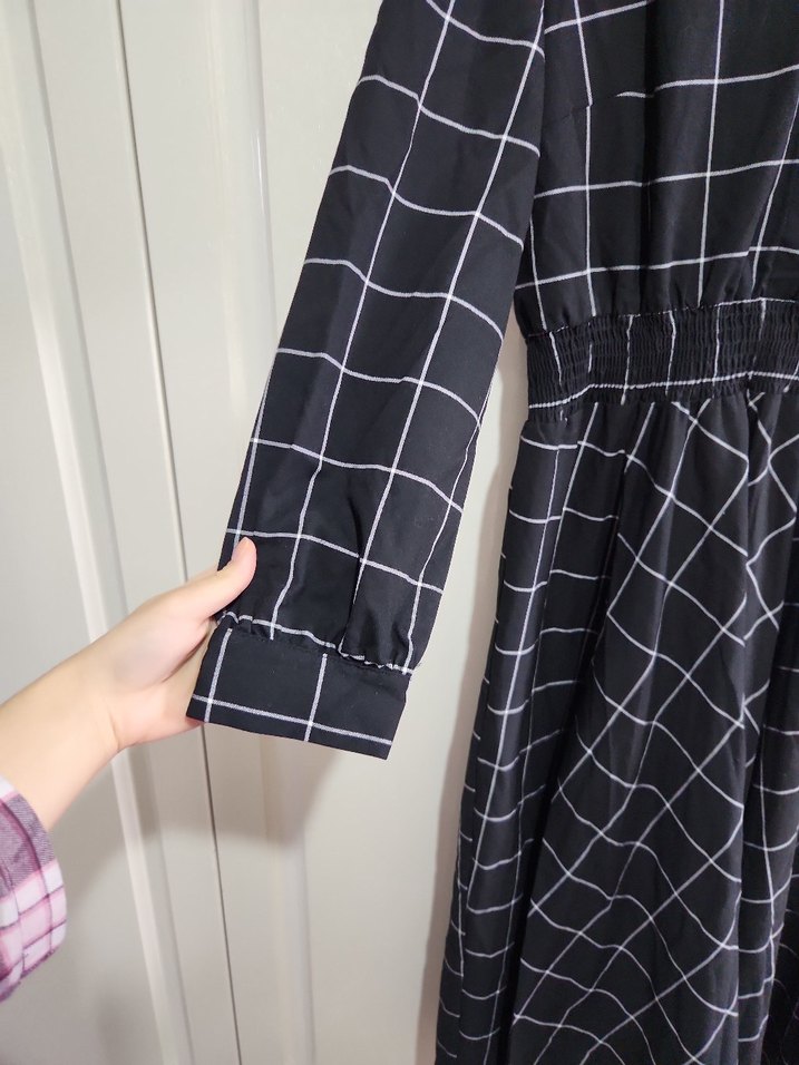 Siyah Kareli Midi Kuşaklı Uzun Kollu Elbise - Görsel 4