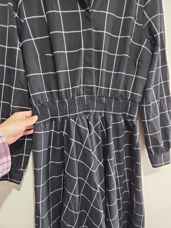 Siyah Kareli Midi Kuşaklı Uzun Kollu Elbise - Görsel 2