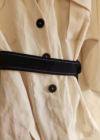 Beyaz Kemerli Kısa Kadın Ceket - Görsel 5