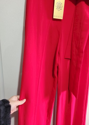 Kemerli Parlak Kırmızı Kadın Pantolon - Görsel 3